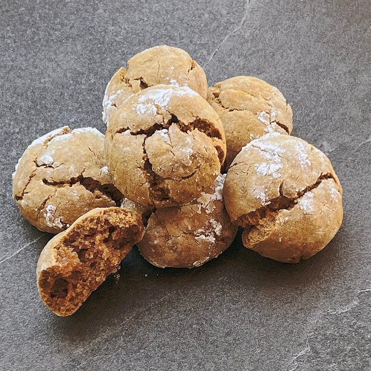 Date Molasses Cookies - Pack of 8